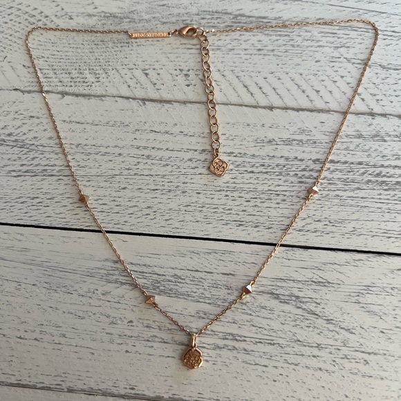 Kendra Scott Nola Rose Gold Pendant Necklace in Rose Gold Drusy - Picture 4 of 6